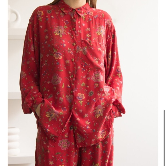 Liz Claiborne - Picture 4 of 6